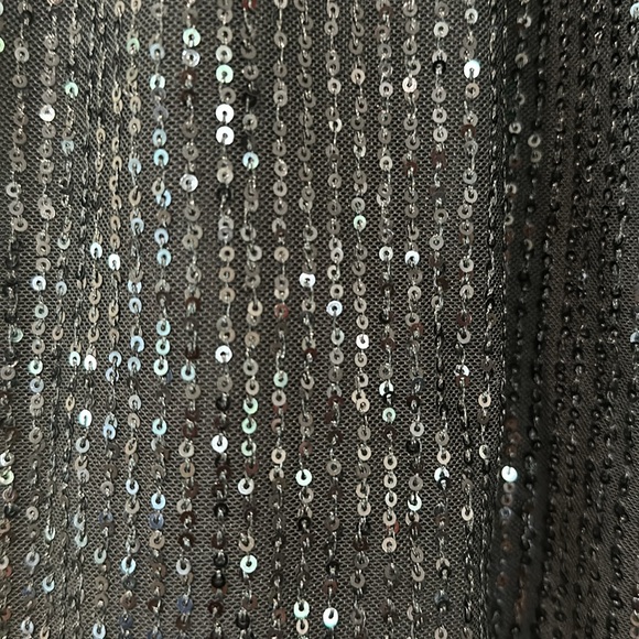 SHEIN XXL black keyhole top with sequins - Picture 2 of 2